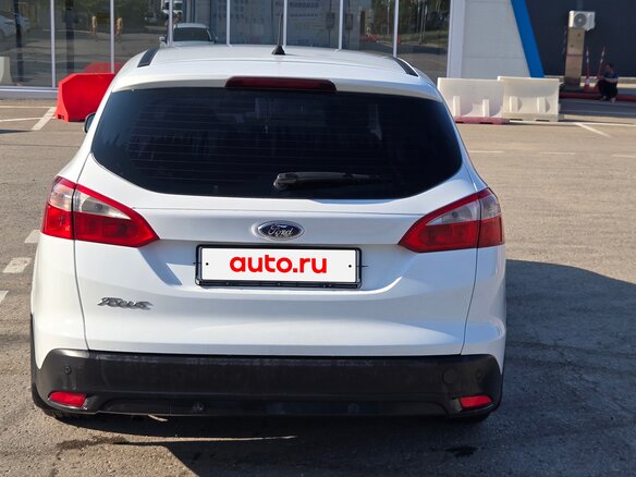 2013 Ford Focus III, белый, 630000 рублей - вид 2