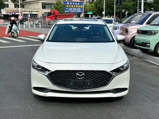 2023 Mazda 3 Axela IV (BP), белый, 1320000 рублей, вид 2