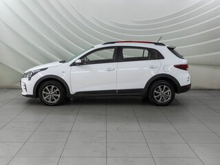 2021 Kia Rio X IV Рестайлинг, белый, 1548000 рублей, вид 4