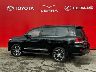 2020 Toyota Land Cruiser 200 Series Рестайлинг 2, чёрный, 7975000 рублей, вид 3