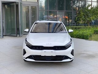 2023 Kia K3 II (China Market) Рестайлинг, белый, 1260000 рублей, вид 2
