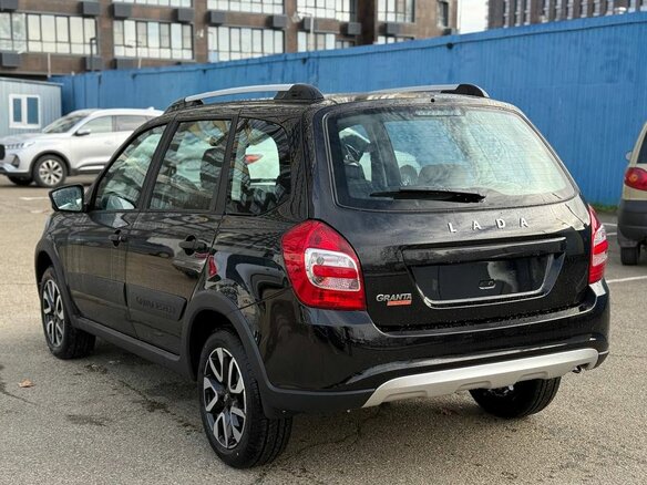 2026 Lada (ВАЗ) Granta Cross I Рестайлинг, чёрный - вид 3