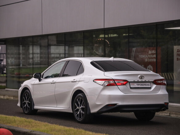2021 Toyota Camry VIII (XV70) Рестайлинг, белый, 2499777 рублей - вид 7