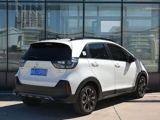 2023 Honda Fit Crosstar IV Рестайлинг, белый, 1100000 рублей, вид 4