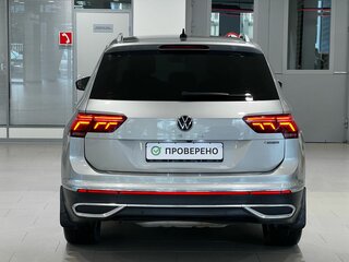 2020 Volkswagen Tiguan II Рестайлинг, серый, 3390000 рублей, вид 5