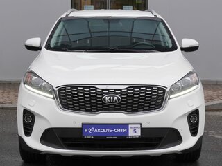 2019 Kia Sorento III Prime Рестайлинг, белый, 2551000 рублей, вид 2