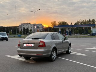 2011 Skoda Octavia II (A5) Рестайлинг, серый, 719000 рублей, вид 4