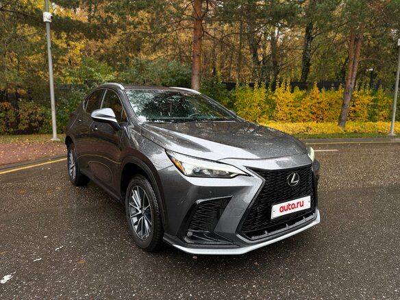 2022 Lexus NX 350 II, серый, 4790000 рублей - вид 2