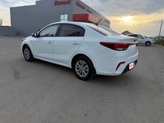 2018 Kia Rio IV, белый, 1245000 рублей, вид 5