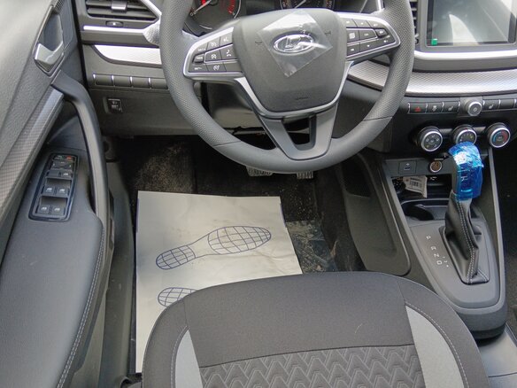 2026 Lada (ВАЗ) Vesta SW I Рестайлинг (NG), чёрный, 1865000 рублей - вид 9