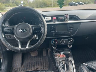 2017 Kia Rio IV, чёрный, 1190000 рублей, вид 5