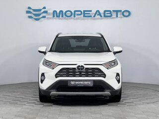 2021 Toyota RAV4 V (XA50), белый, 3660000 рублей, вид 2