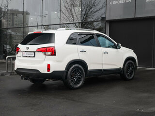 2019 Kia Sorento II Рестайлинг, белый, 2360000 рублей, вид 4