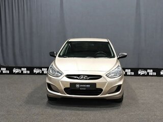 2012 Hyundai Solaris I, бежевый, 650000 рублей, вид 2