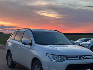 2014 Mitsubishi Outlander III, белый, 1500000 рублей, вид 1