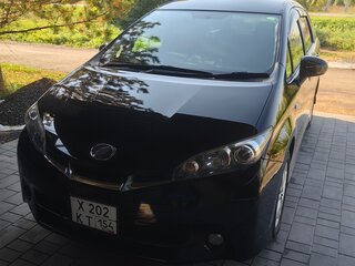 2009 Toyota Wish II, чёрный, 1200000 рублей, вид 3