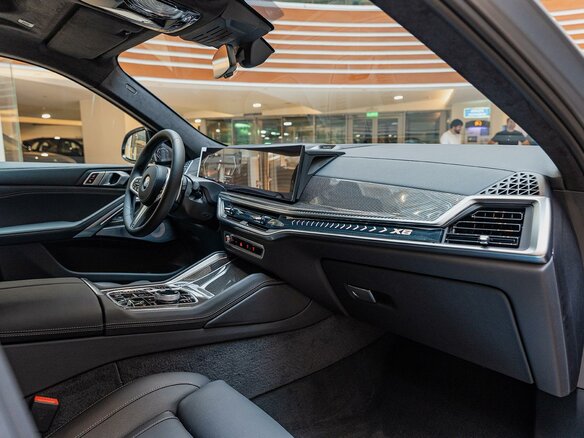 2026 BMW X6 40i III (G06) Рестайлинг, серый, 16390000 рублей - вид 13