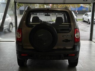 2013 Chevrolet Niva I Рестайлинг, коричневый, 536000 рублей, вид 4