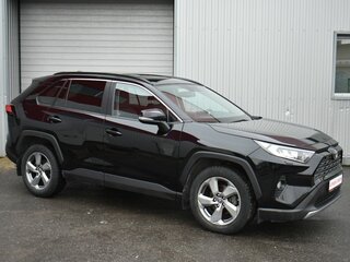 2021 Toyota RAV4 V (XA50), чёрный, 3199000 рублей, вид 2