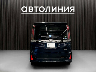 2019 Toyota Noah III (R80) Рестайлинг, синий, 2150000 рублей, вид 5