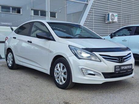 2014 Hyundai Solaris I Рестайлинг, бежевый, 580000 рублей, вид 3