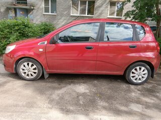 2008 Chevrolet Aveo I Рестайлинг, красный, 390000 рублей, вид 5