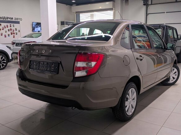 2026 Lada (ВАЗ) Granta I Рестайлинг, коричневый - вид 2