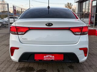 2018 Kia Rio IV, белый, 1299000 рублей, вид 5