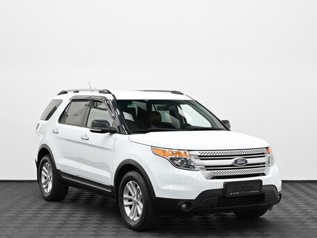 2015 Ford Explorer V, белый, 1749000 рублей, вид 1