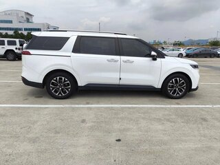 2021 Kia Carnival IV, белый, 3600000 рублей, вид 4