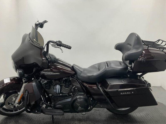 2011 Harley-Davidson Street Glide, пурпурный, 640000 рублей - вид 1