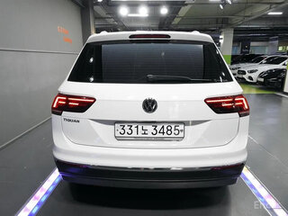 2019 Volkswagen Tiguan II, белый, 2520000 рублей, вид 5