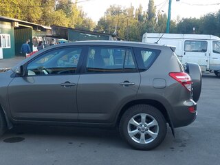 2010 Toyota RAV4 III (XA30) Рестайлинг, золотистый, 1700000 рублей, вид 3