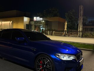 2018 BMW M5 VI (F90), чёрный, 7990000 рублей, вид 1