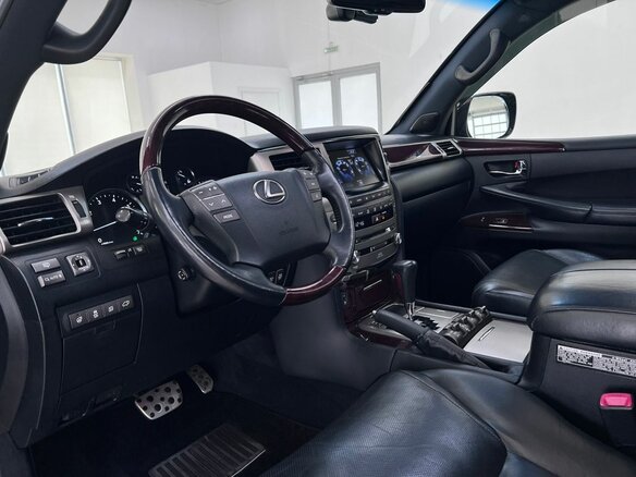 2014 Lexus LX 570 III Рестайлинг, чёрный, 3990000 рублей - вид 17