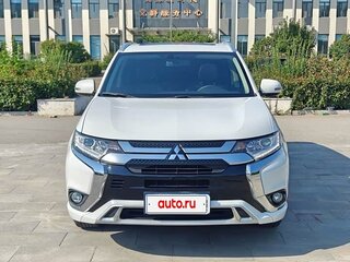 2022 Mitsubishi Outlander III Рестайлинг 3, белый, 1870008 рублей, вид 2