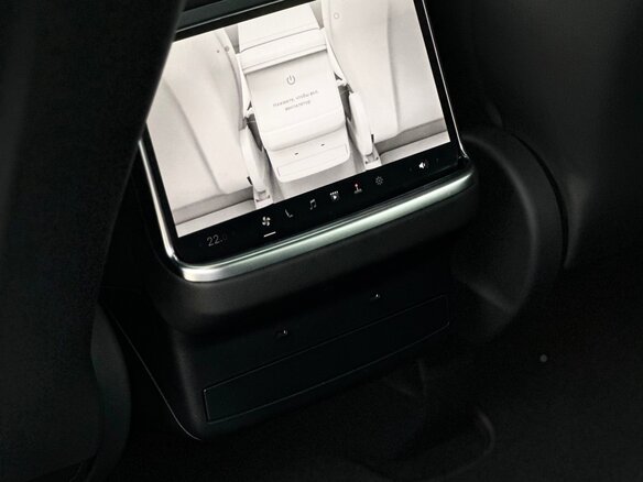 2023 Tesla Model X Long Range I Рестайлинг, чёрный, 8490000 рублей - вид 12