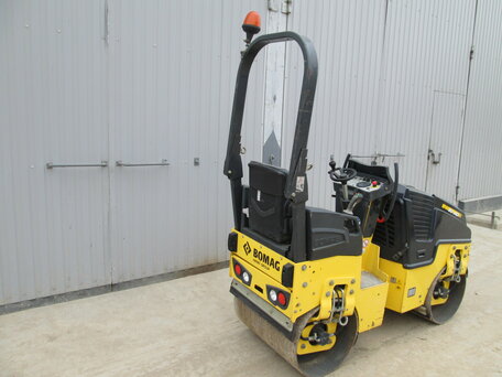 2017 Bomag BW 80 AD-2, жёлтый, 3300000 рублей, вид 2