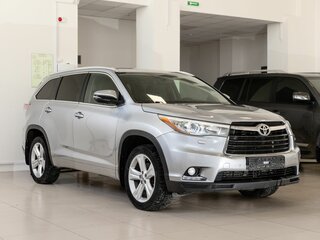 Toyota Highlander III (XU50)