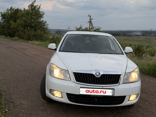 2011 Skoda Octavia II (A5) Рестайлинг, белый, 350000 рублей, вид 3