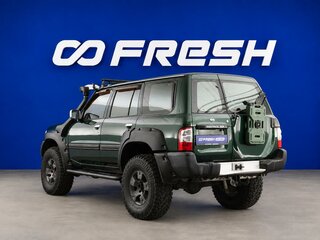 1998 Nissan Patrol V (Y61), зелёный, 1549077 рублей, вид 2