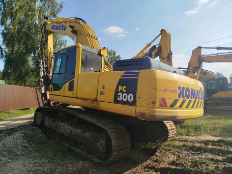 2022 Komatsu PC300, жёлтый, 18545900 рублей, вид 4