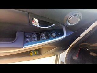 2013 SsangYong Actyon II Рестайлинг, белый, 950000 рублей, вид 3