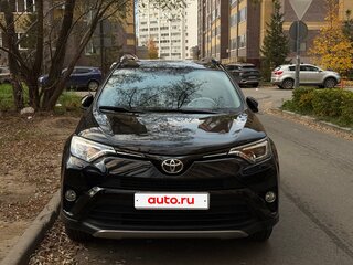 2017 Toyota RAV4 IV (XA40) Рестайлинг, чёрный, 3350000 рублей, вид 3