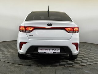 2018 Kia Rio IV, белый, 1215000 рублей, вид 5