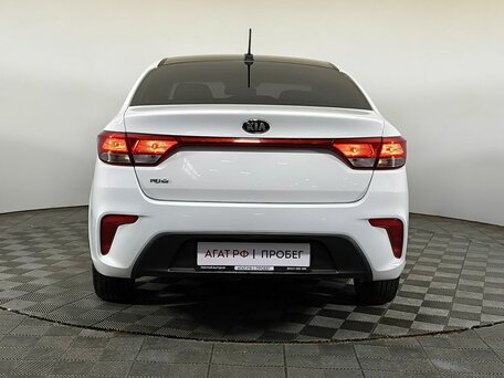 2018 Kia Rio IV, белый, 1200000 рублей, вид 5