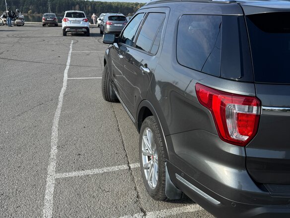 2019 Ford Explorer V Рестайлинг 2, серый, 3650000 рублей - вид 8