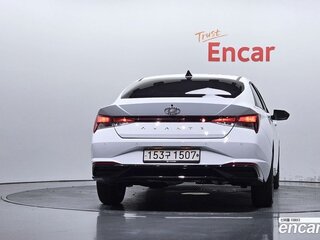2023 Hyundai Avante VII Рестайлинг, белый, 1840000 рублей, вид 2