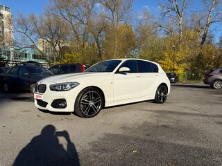 2018 BMW 1 серии 118i II (F20/F21) Рестайлинг 2, белый, 2100000 рублей, вид 3