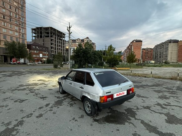 2002 Lada (ВАЗ) 2109, серебристый, 130000 рублей - вид 6